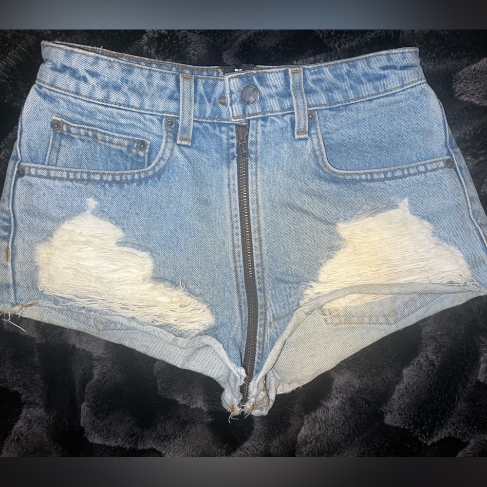 Carmar shorts size 25